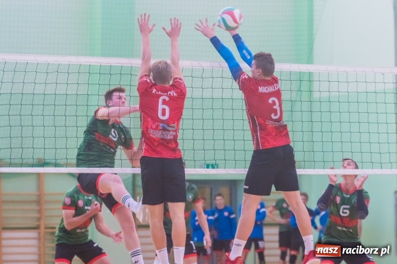 Zdjęcie w galerii na portalu naszraciborz.pl: Pięciosetowy maraton siatkarski na inaugurację sezonu wiadomości z regionu