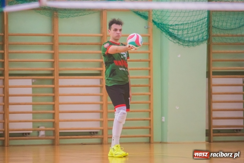 Zdjęcie w galerii na portalu naszraciborz.pl: Pięciosetowy maraton siatkarski na inaugurację sezonu wiadomości z regionu