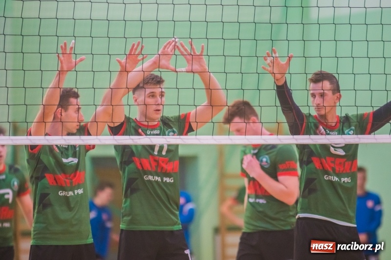 Zdjęcie w galerii na portalu naszraciborz.pl: Pięciosetowy maraton siatkarski na inaugurację sezonu wiadomości z regionu