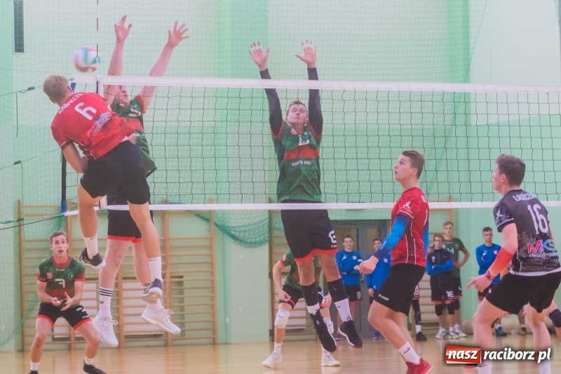 Zdjęcie w galerii na portalu naszraciborz.pl: Pięciosetowy maraton siatkarski na inaugurację sezonu wiadomości z regionu