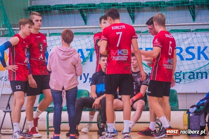 Zdjęcie w galerii na portalu naszraciborz.pl: Pięciosetowy maraton siatkarski na inaugurację sezonu wiadomości z regionu