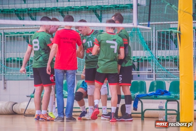 Zdjęcie w galerii na portalu naszraciborz.pl: Pięciosetowy maraton siatkarski na inaugurację sezonu wiadomości z regionu