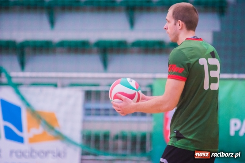 Zdjęcie w galerii na portalu naszraciborz.pl: Pięciosetowy maraton siatkarski na inaugurację sezonu wiadomości z regionu
