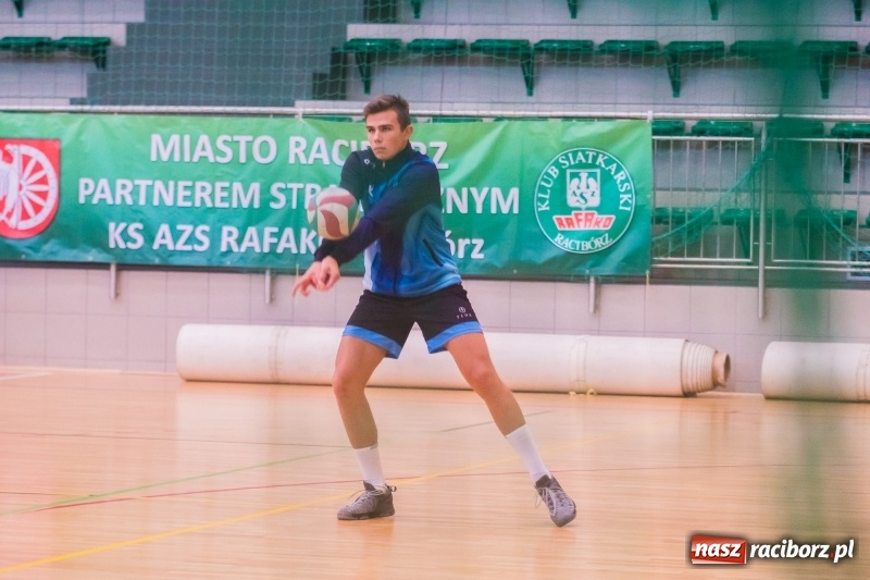 Zdjęcie w galerii na portalu naszraciborz.pl: Pięciosetowy maraton siatkarski na inaugurację sezonu wiadomości z regionu