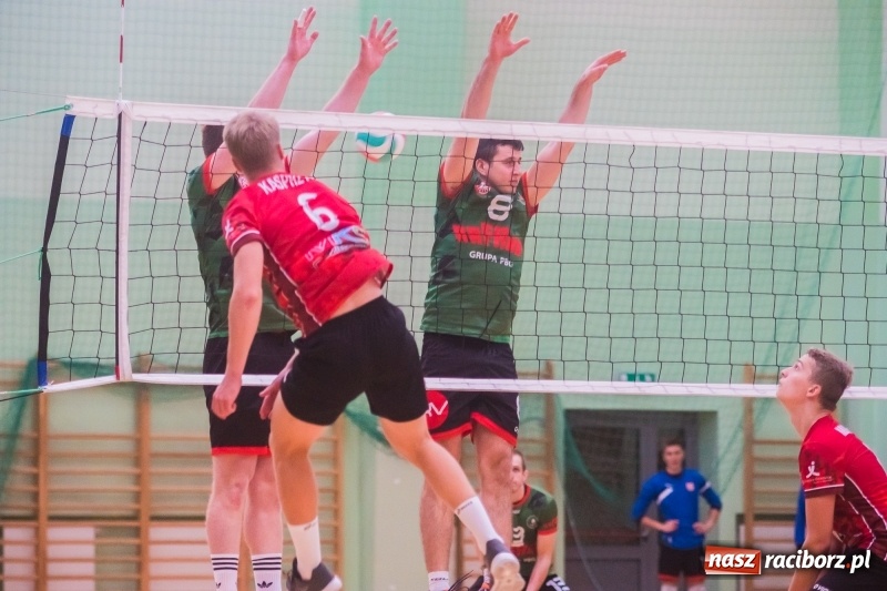 Zdjęcie w galerii na portalu naszraciborz.pl: Pięciosetowy maraton siatkarski na inaugurację sezonu wiadomości z regionu