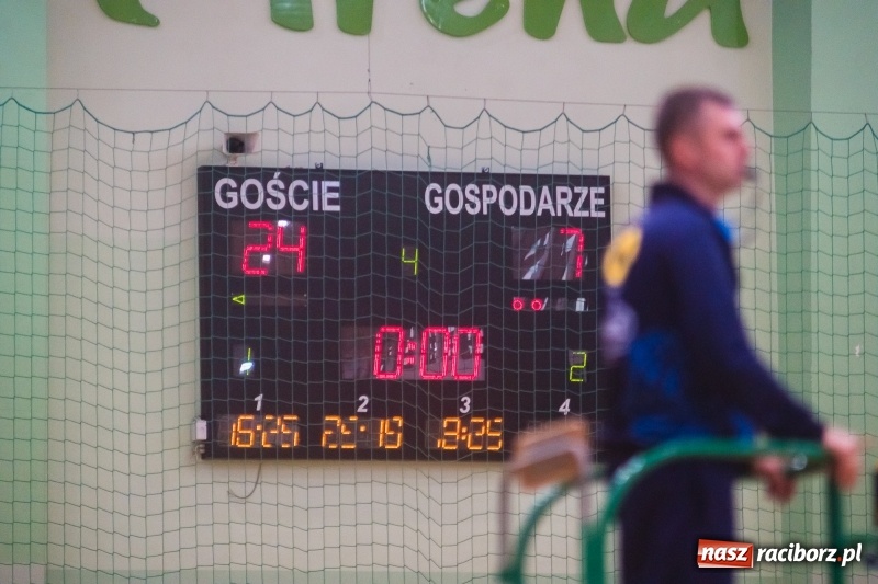 Zdjęcie w galerii na portalu naszraciborz.pl: Pięciosetowy maraton siatkarski na inaugurację sezonu wiadomości z regionu