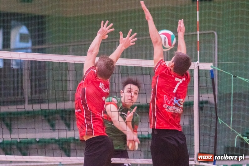 Zdjęcie w galerii na portalu naszraciborz.pl: Pięciosetowy maraton siatkarski na inaugurację sezonu wiadomości z regionu