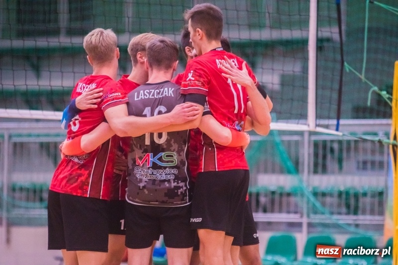Zdjęcie w galerii na portalu naszraciborz.pl: Pięciosetowy maraton siatkarski na inaugurację sezonu wiadomości z regionu