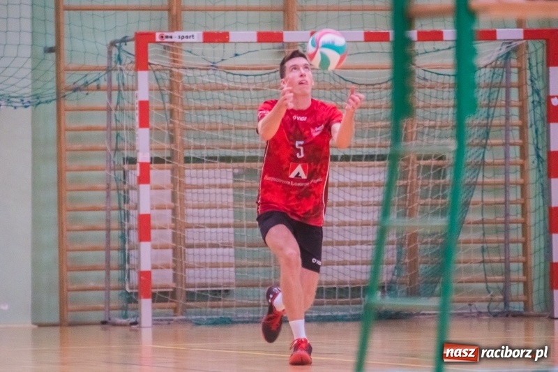 Zdjęcie w galerii na portalu naszraciborz.pl: Pięciosetowy maraton siatkarski na inaugurację sezonu wiadomości z regionu