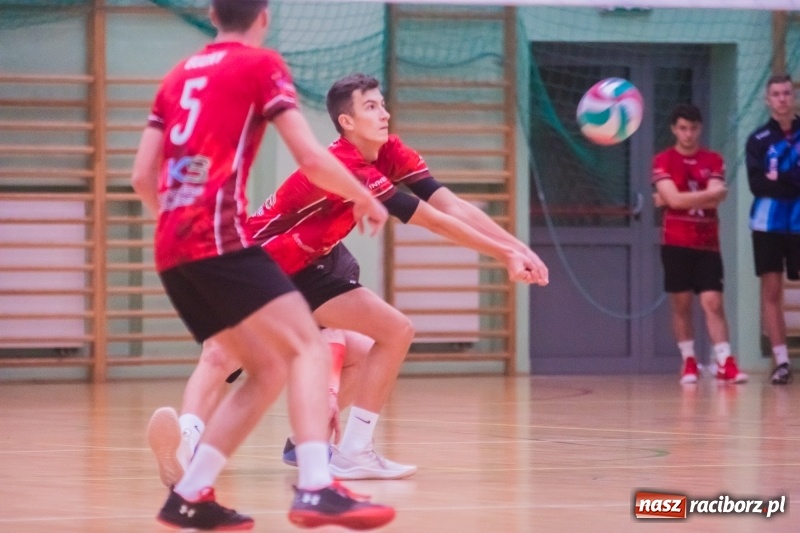 Zdjęcie w galerii na portalu naszraciborz.pl: Pięciosetowy maraton siatkarski na inaugurację sezonu wiadomości z regionu