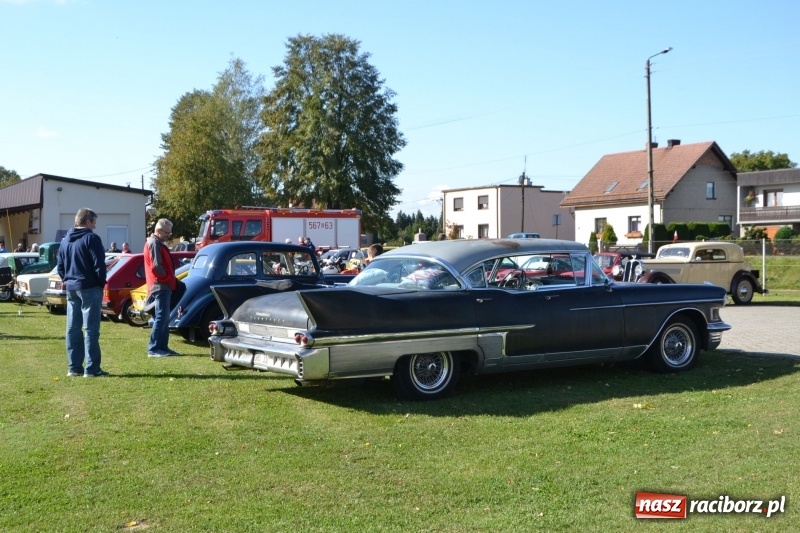 Zdjęcie w galerii na portalu naszraciborz.pl: Jesienny zlot oldtimerów na zakończenie sezonu motorowego wiadomości z regionu