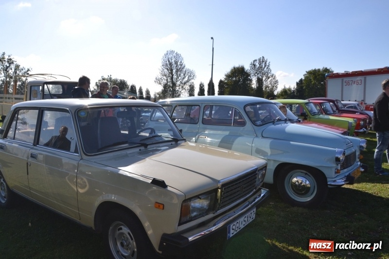 Zdjęcie w galerii na portalu naszraciborz.pl: Jesienny zlot oldtimerów na zakończenie sezonu motorowego wiadomości z regionu