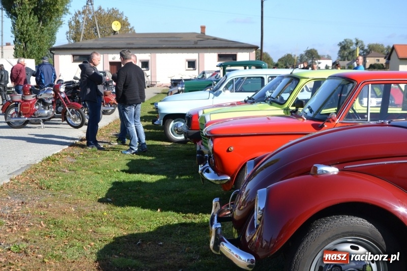 Zdjęcie w galerii na portalu naszraciborz.pl: Jesienny zlot oldtimerów na zakończenie sezonu motorowego wiadomości z regionu