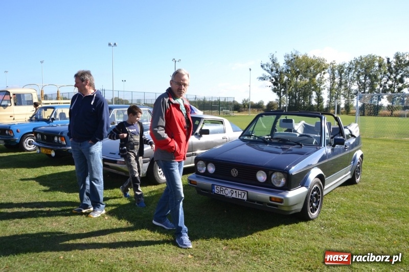 Zdjęcie w galerii na portalu naszraciborz.pl: Jesienny zlot oldtimerów na zakończenie sezonu motorowego wiadomości z regionu