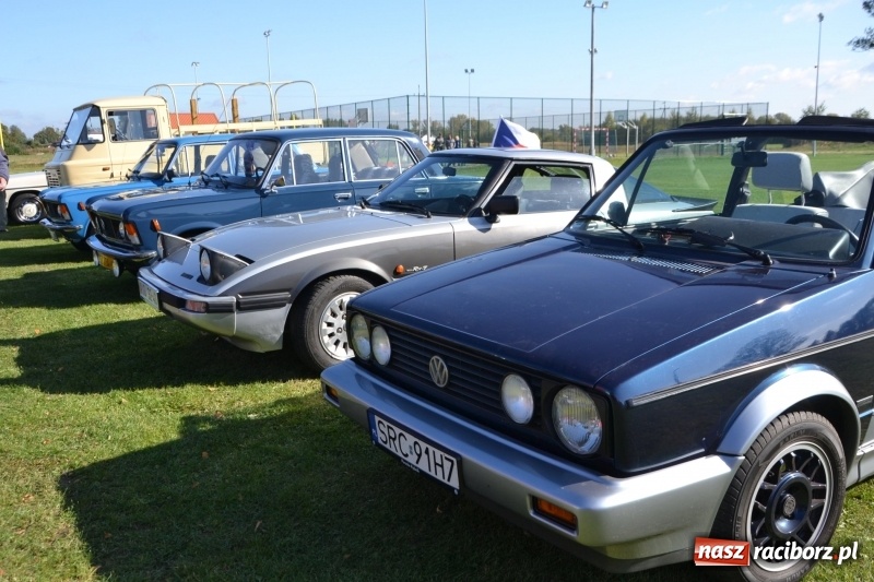 Zdjęcie w galerii na portalu naszraciborz.pl: Jesienny zlot oldtimerów na zakończenie sezonu motorowego wiadomości z regionu