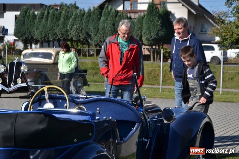Zdjęcie w galerii na portalu naszraciborz.pl: Jesienny zlot oldtimerów na zakończenie sezonu motorowego wiadomości z regionu
