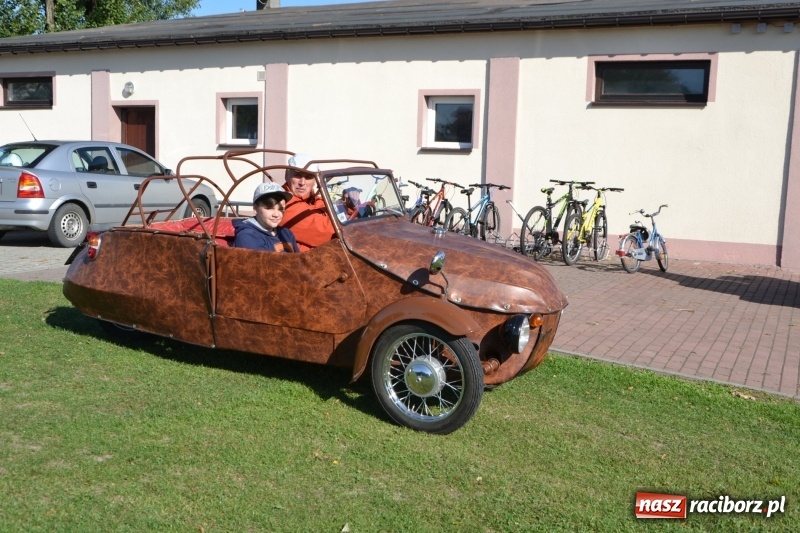 Zdjęcie w galerii na portalu naszraciborz.pl: Jesienny zlot oldtimerów na zakończenie sezonu motorowego wiadomości z regionu