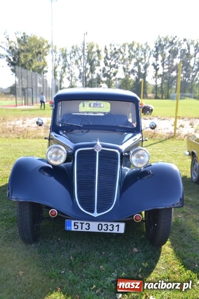 Zdjęcie w galerii na portalu naszraciborz.pl: Jesienny zlot oldtimerów na zakończenie sezonu motorowego wiadomości z regionu