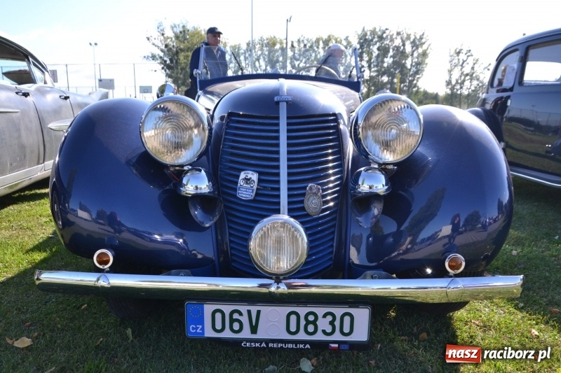 Zdjęcie w galerii na portalu naszraciborz.pl: Jesienny zlot oldtimerów na zakończenie sezonu motorowego wiadomości z regionu