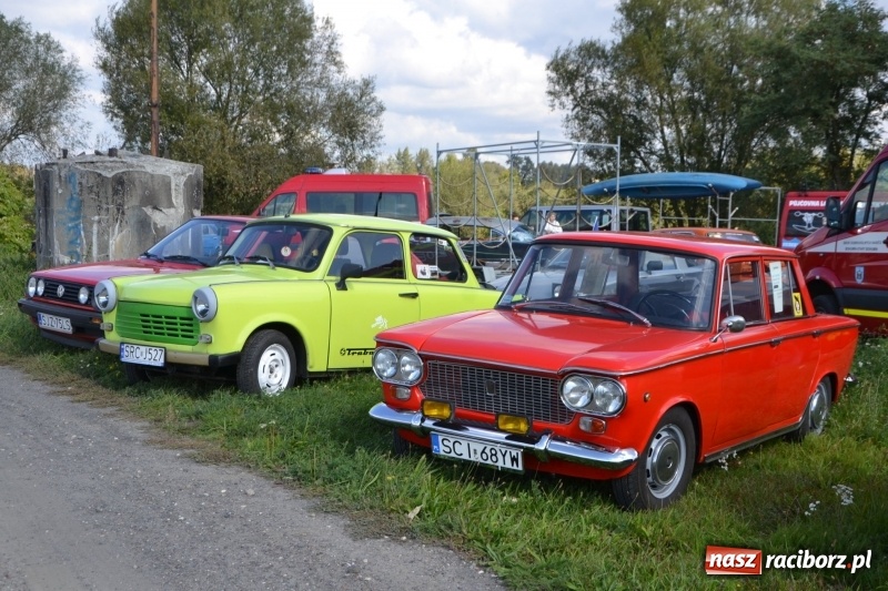 Zdjęcie w galerii na portalu naszraciborz.pl: Jesienny zlot oldtimerów na zakończenie sezonu motorowego wiadomości z regionu