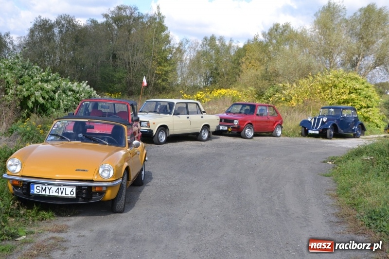 Zdjęcie w galerii na portalu naszraciborz.pl: Jesienny zlot oldtimerów na zakończenie sezonu motorowego wiadomości z regionu