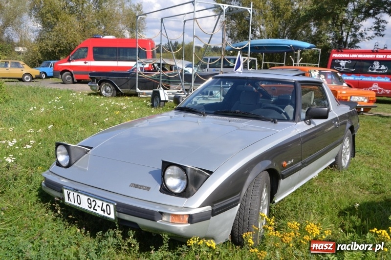 Zdjęcie w galerii na portalu naszraciborz.pl: Jesienny zlot oldtimerów na zakończenie sezonu motorowego wiadomości z regionu