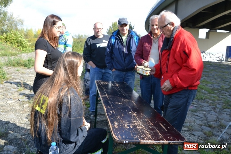 Zdjęcie w galerii na portalu naszraciborz.pl: Jesienny zlot oldtimerów na zakończenie sezonu motorowego wiadomości z regionu