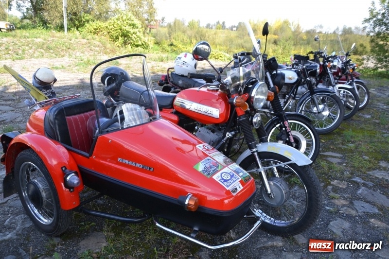 Zdjęcie w galerii na portalu naszraciborz.pl: Jesienny zlot oldtimerów na zakończenie sezonu motorowego wiadomości z regionu