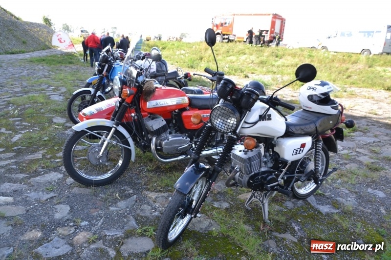 Zdjęcie w galerii na portalu naszraciborz.pl: Jesienny zlot oldtimerów na zakończenie sezonu motorowego wiadomości z regionu