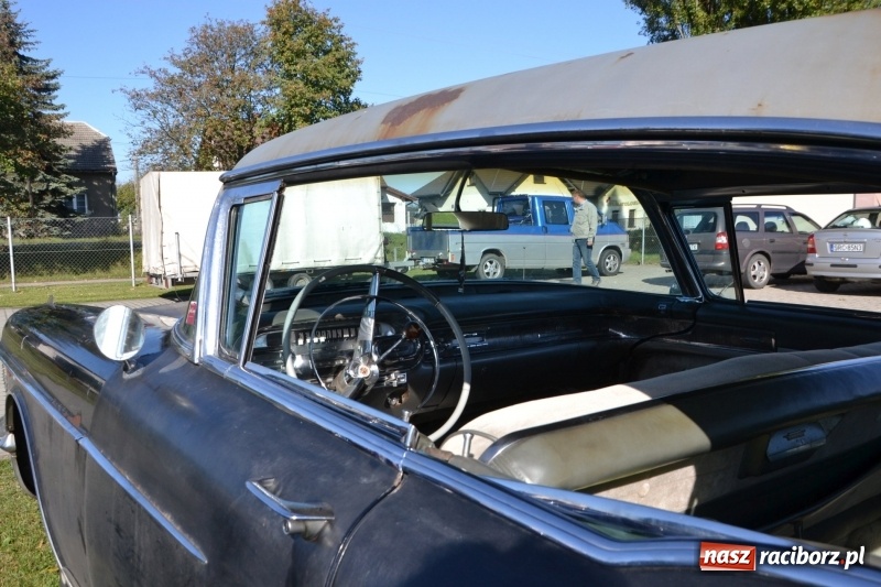 Zdjęcie w galerii na portalu naszraciborz.pl: Jesienny zlot oldtimerów na zakończenie sezonu motorowego wiadomości z regionu