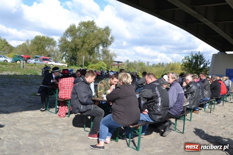 Zdjęcie w galerii na portalu naszraciborz.pl: Jesienny zlot oldtimerów na zakończenie sezonu motorowego wiadomości z regionu