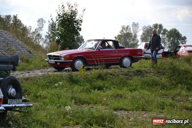 Zdjęcie w galerii na portalu naszraciborz.pl: Jesienny zlot oldtimerów na zakończenie sezonu motorowego wiadomości z regionu