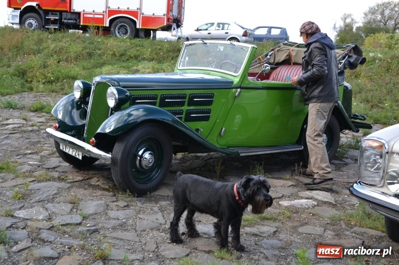 Zdjęcie w galerii na portalu naszraciborz.pl: Jesienny zlot oldtimerów na zakończenie sezonu motorowego wiadomości z regionu