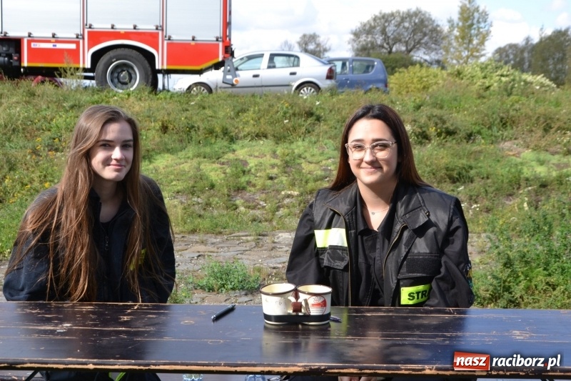 Zdjęcie w galerii na portalu naszraciborz.pl: Jesienny zlot oldtimerów na zakończenie sezonu motorowego wiadomości z regionu
