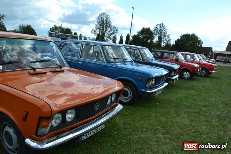 Zdjęcie w galerii na portalu naszraciborz.pl: Jesienny zlot oldtimerów na zakończenie sezonu motorowego wiadomości z regionu