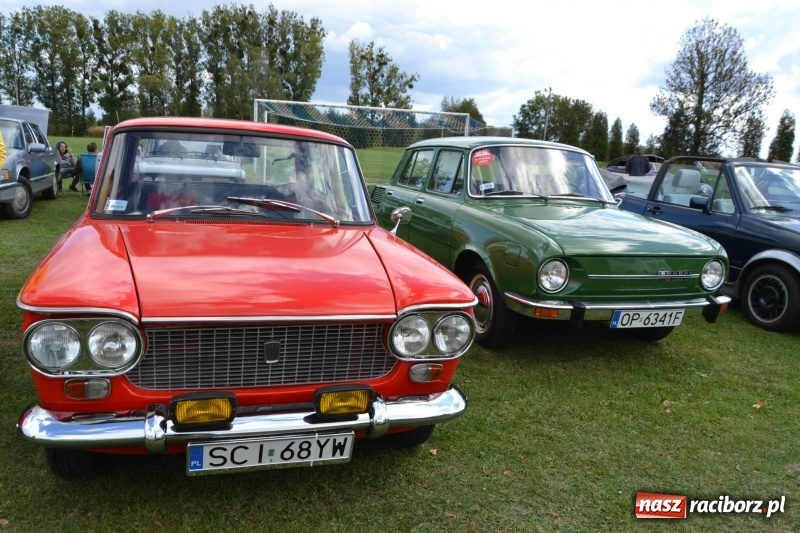 Zdjęcie w galerii na portalu naszraciborz.pl: Jesienny zlot oldtimerów na zakończenie sezonu motorowego wiadomości z regionu