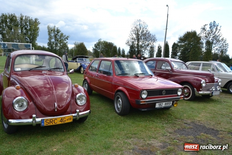 Zdjęcie w galerii na portalu naszraciborz.pl: Jesienny zlot oldtimerów na zakończenie sezonu motorowego wiadomości z regionu