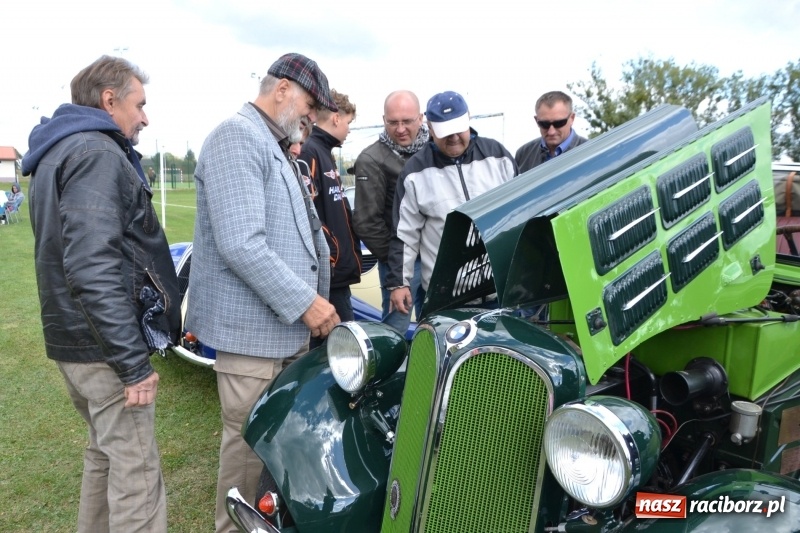Zdjęcie w galerii na portalu naszraciborz.pl: Jesienny zlot oldtimerów na zakończenie sezonu motorowego wiadomości z regionu