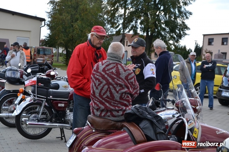 Zdjęcie w galerii na portalu naszraciborz.pl: Jesienny zlot oldtimerów na zakończenie sezonu motorowego wiadomości z regionu