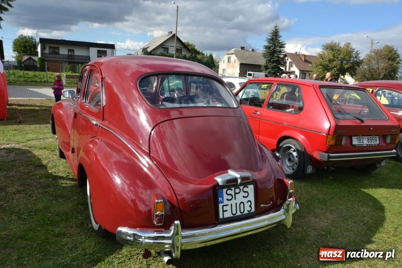 Zdjęcie w galerii na portalu naszraciborz.pl: Jesienny zlot oldtimerów na zakończenie sezonu motorowego wiadomości z regionu