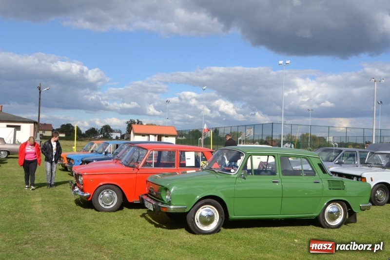 Zdjęcie w galerii na portalu naszraciborz.pl: Jesienny zlot oldtimerów na zakończenie sezonu motorowego wiadomości z regionu