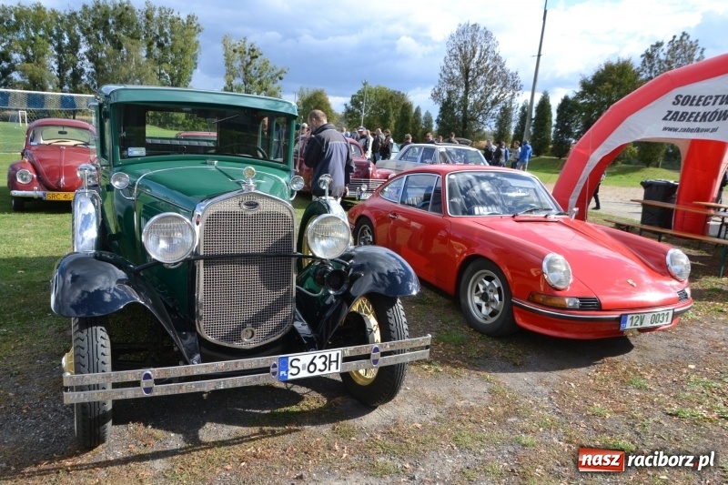 Zdjęcie w galerii na portalu naszraciborz.pl: Jesienny zlot oldtimerów na zakończenie sezonu motorowego wiadomości z regionu