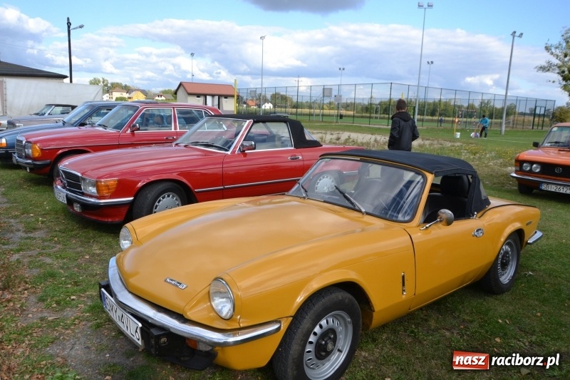 Zdjęcie w galerii na portalu naszraciborz.pl: Jesienny zlot oldtimerów na zakończenie sezonu motorowego wiadomości z regionu