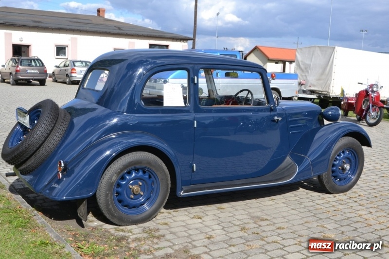 Zdjęcie w galerii na portalu naszraciborz.pl: Jesienny zlot oldtimerów na zakończenie sezonu motorowego wiadomości z regionu
