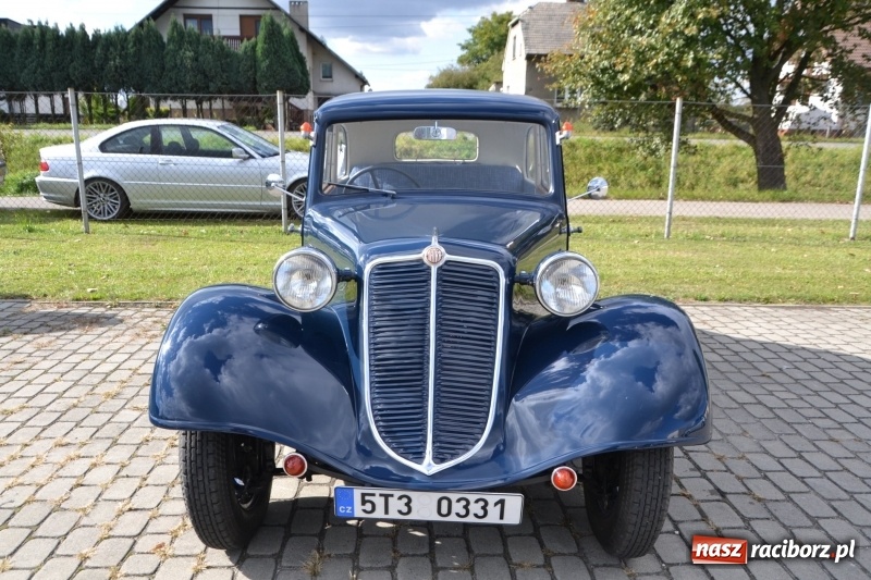 Zdjęcie w galerii na portalu naszraciborz.pl: Jesienny zlot oldtimerów na zakończenie sezonu motorowego wiadomości z regionu