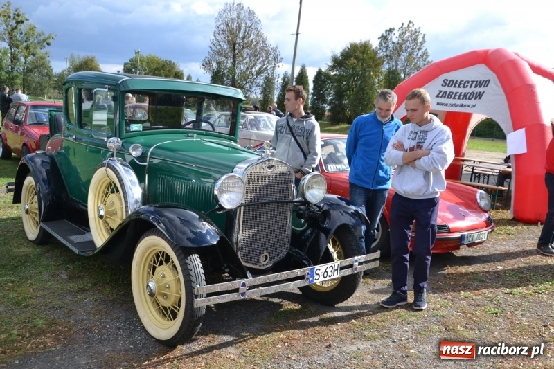 Zdjęcie w galerii na portalu naszraciborz.pl: Jesienny zlot oldtimerów na zakończenie sezonu motorowego wiadomości z regionu