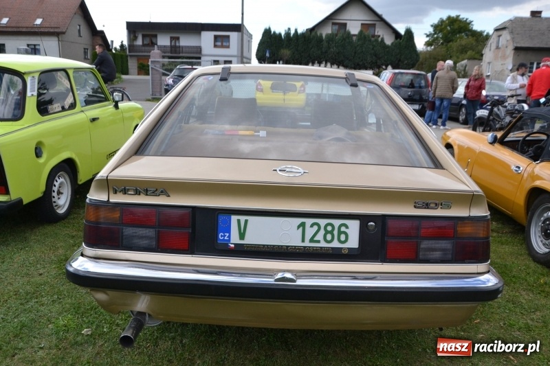 Zdjęcie w galerii na portalu naszraciborz.pl: Jesienny zlot oldtimerów na zakończenie sezonu motorowego wiadomości z regionu