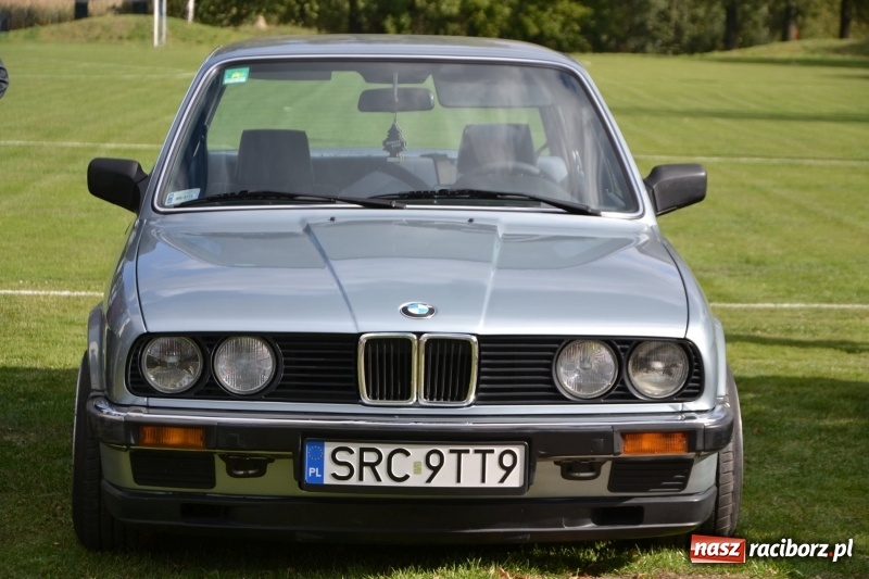 Zdjęcie w galerii na portalu naszraciborz.pl: Jesienny zlot oldtimerów na zakończenie sezonu motorowego wiadomości z regionu