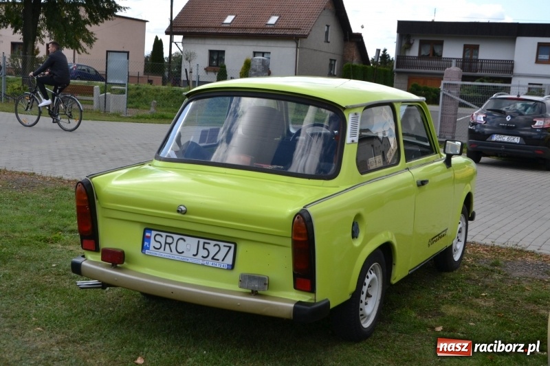 Zdjęcie w galerii na portalu naszraciborz.pl: Jesienny zlot oldtimerów na zakończenie sezonu motorowego wiadomości z regionu