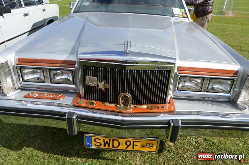 Zdjęcie w galerii na portalu naszraciborz.pl: Jesienny zlot oldtimerów na zakończenie sezonu motorowego wiadomości z regionu